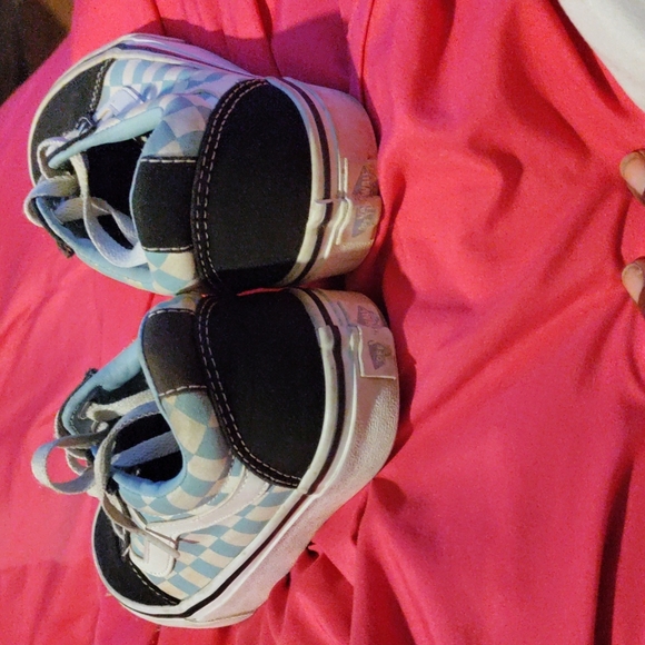 Vans - Picture 4 of 4